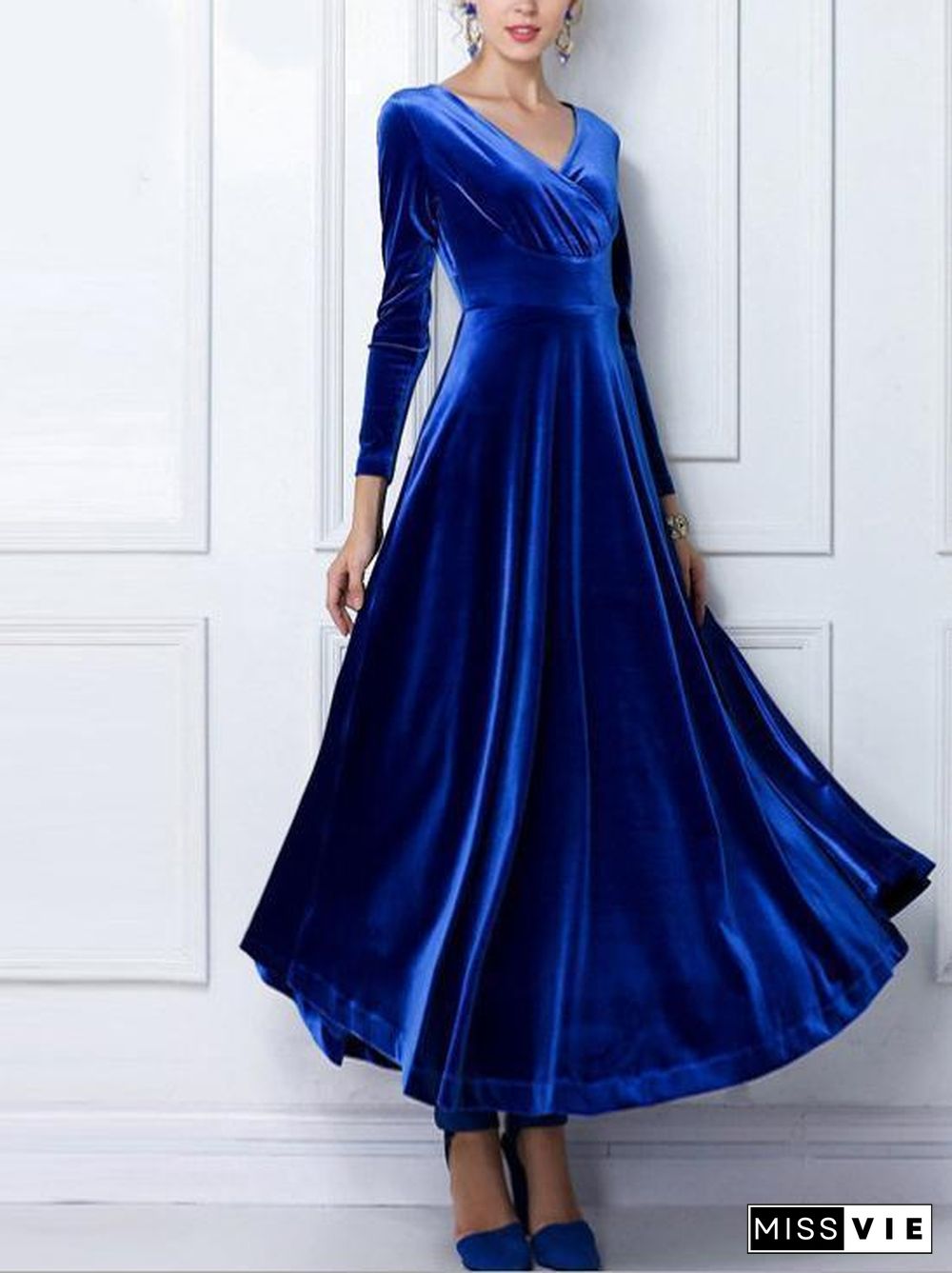 V Neck Velvet Long Sleeve Party Dress