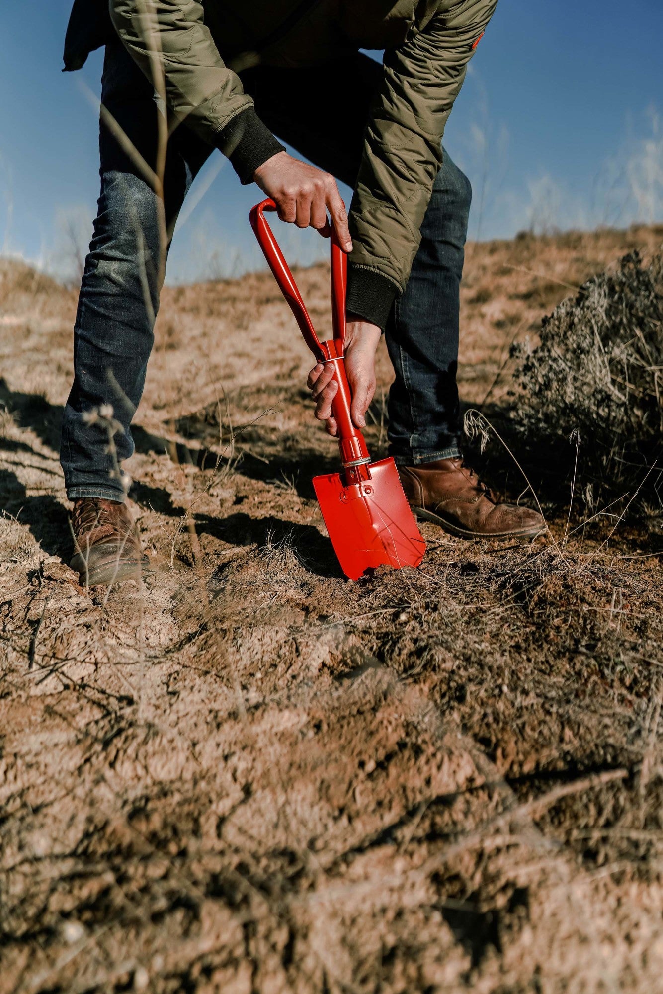 Stansport Double Folding Shovel - Red