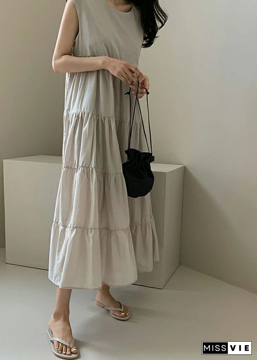 Solid Color Sleeveless V-neck Pleated Layered Lace Up Daily Casual Maxi Dress Apricot