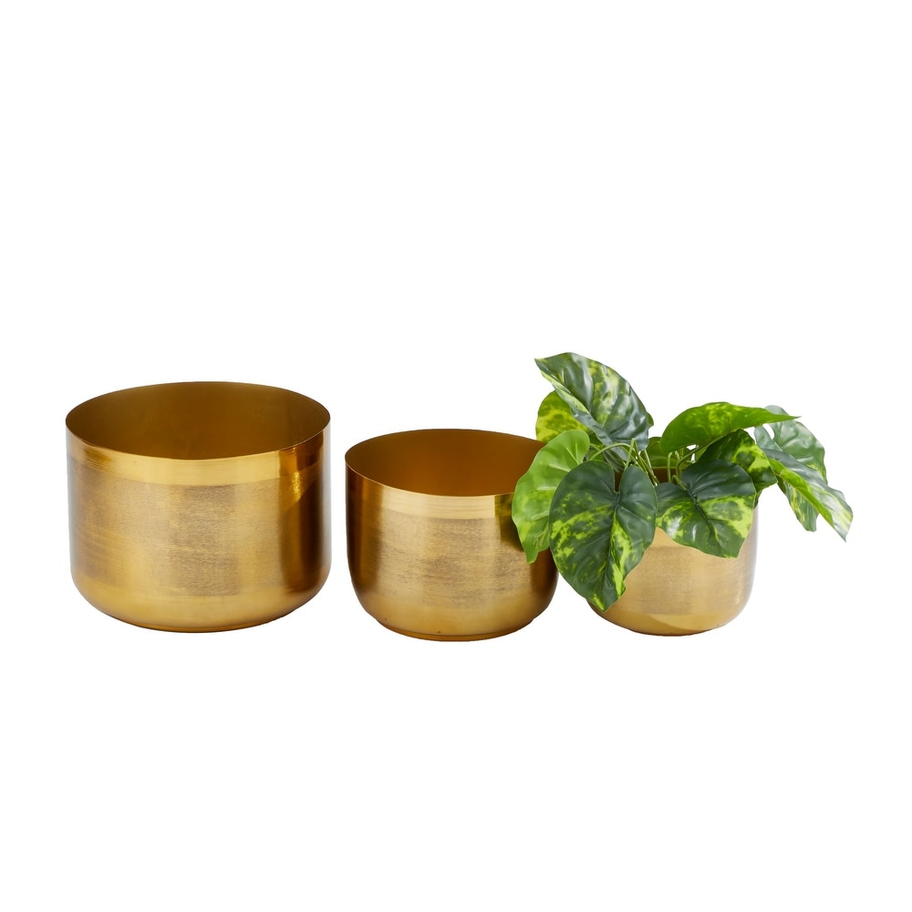 CosmoLiving by Cosmopolitan Metal Modern Planter (Set of 3)   S/3 9\