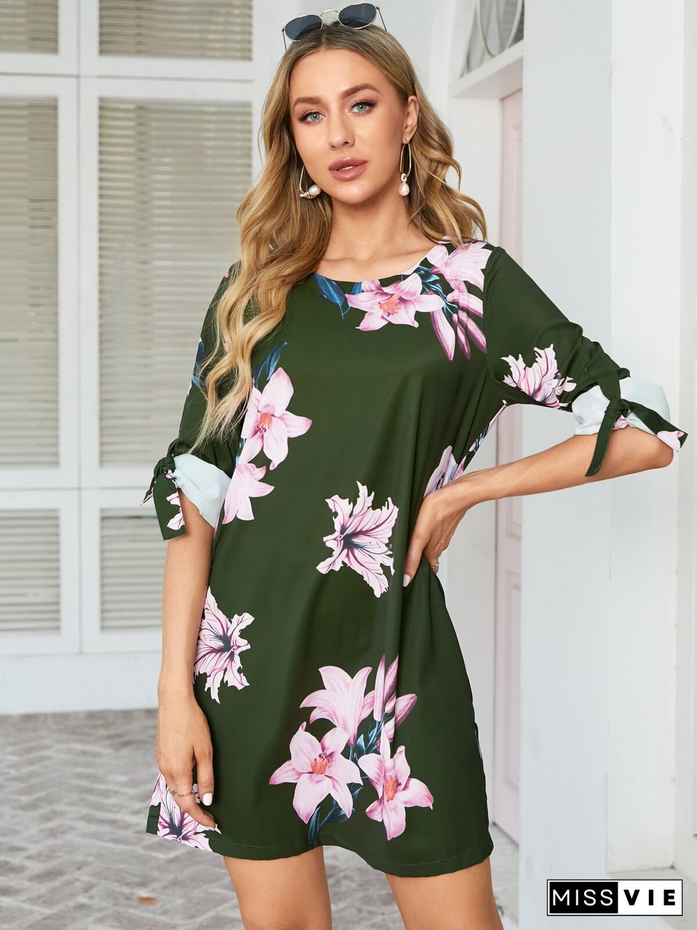 Floral Printed O-neck Half Sleeve Midi Dress