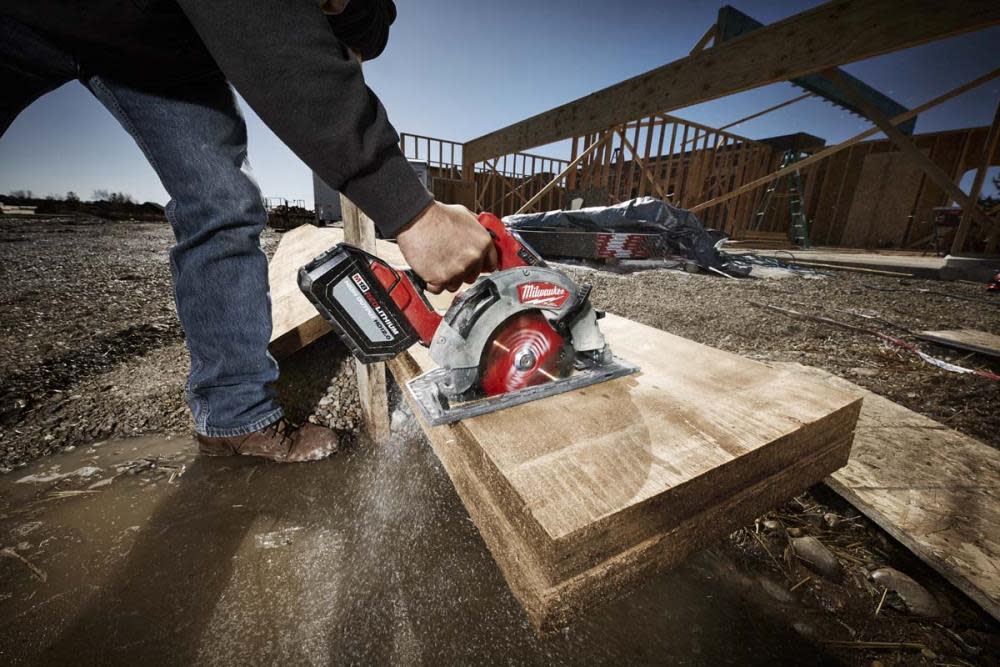 Milwaukee M18 FUEL 7 1/4 Circular Saw Reconditioned