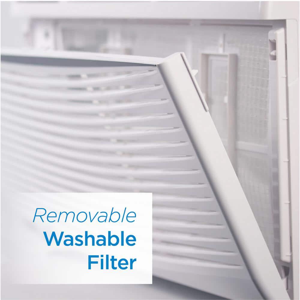 BLACKDECKER 5000 BTU Window Air Conditioner in White