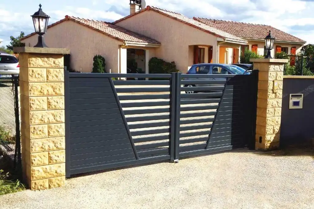 good  Poles Style Round Style Garden Gate and Fence Waterproof Accessories Powder Coated Aluminium Metal Decoration Support