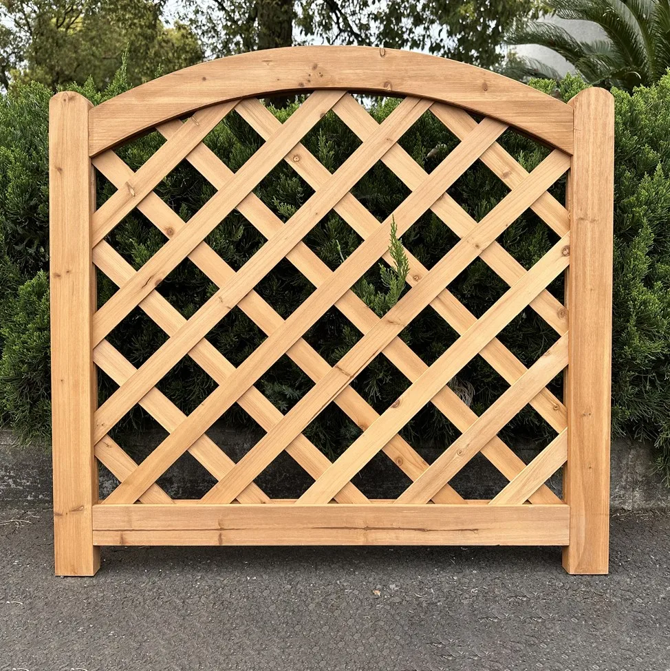 Factory direct supply wooden garden fence border natural wooden garden edging fence