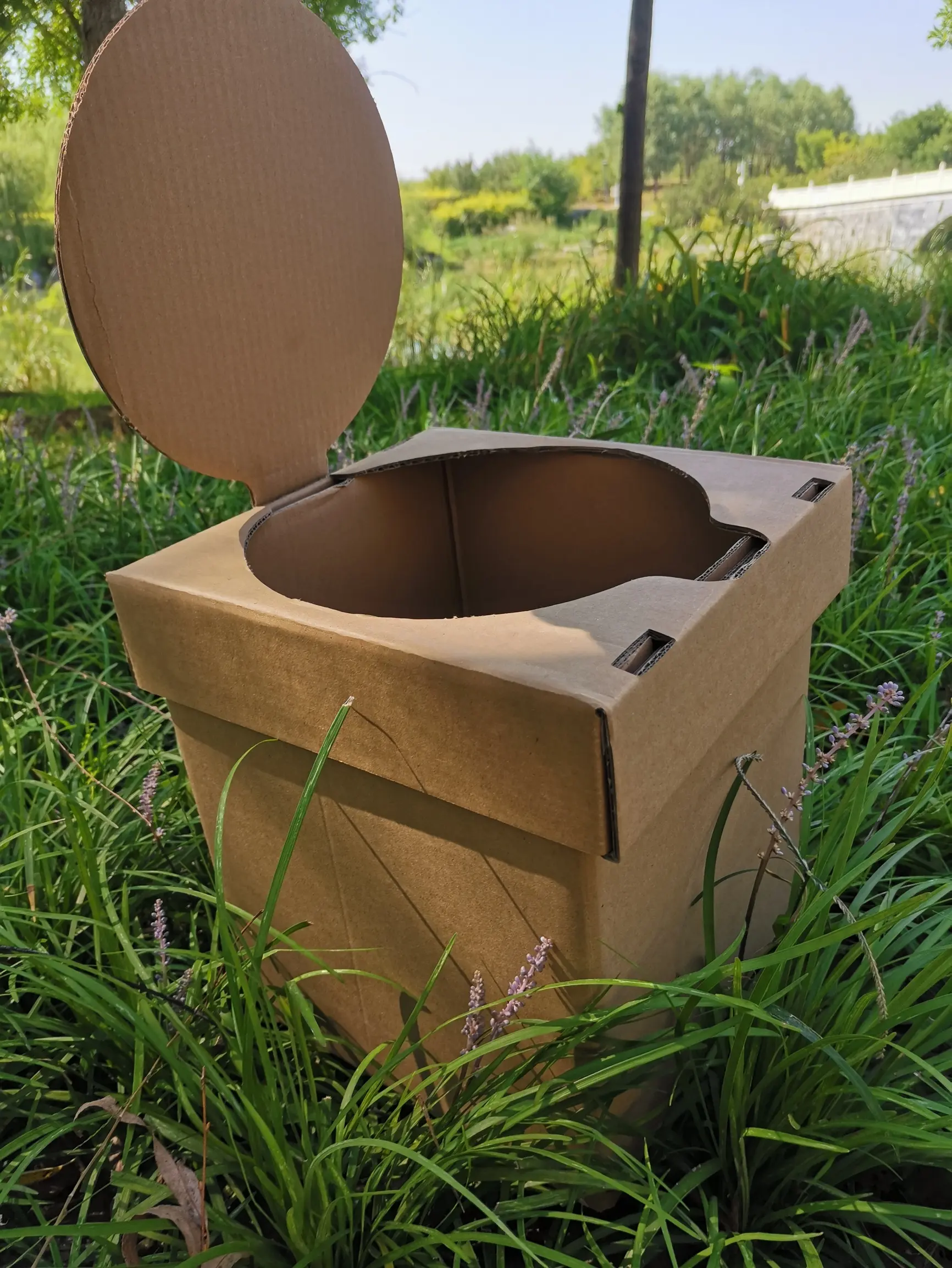 Disposable Eco friendly degradable cardboard folding outdoor toilet for camping hiking