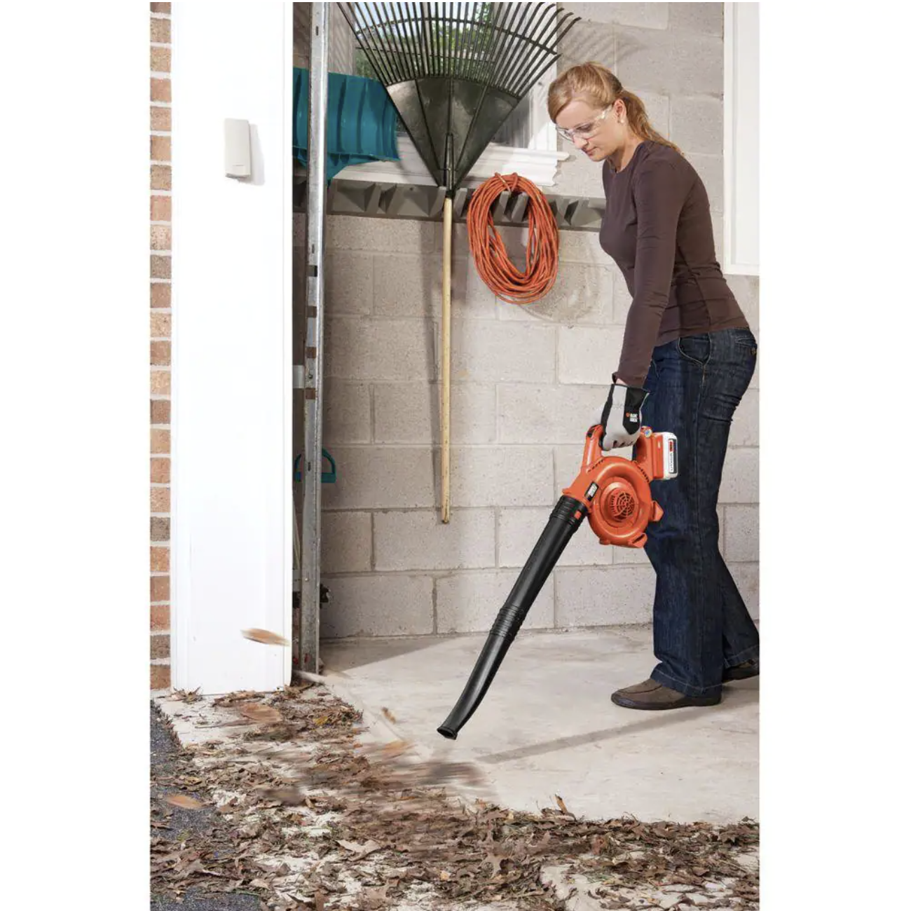 Black+Decker 40V Max 120 MPH 90 CFM Cordless Battery Powered Handheld Leaf Blower (Tool Only)