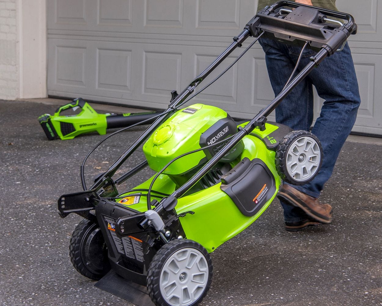 40V 21-Inch Cordless Self-Propelled Lawn Mower | Greenworks