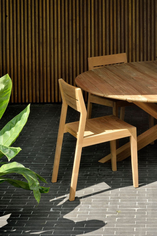 Solid Teak Outdoor Dining Table  OROA Circle   Transitional   Outdoor Dining Tables   by Oroa   Eichholtz Furniture  Houzz