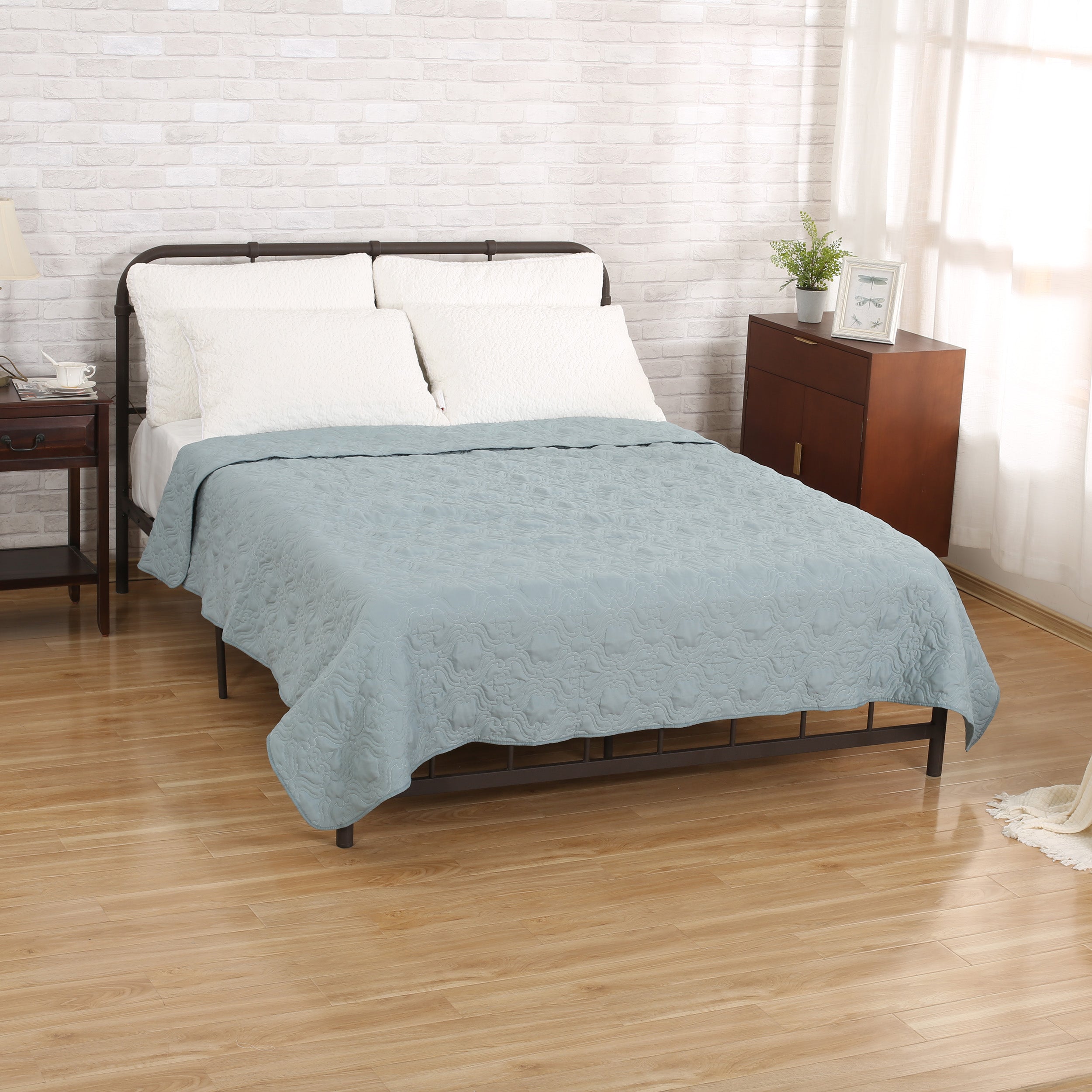 Landyn Double Bed Fabric Quilt