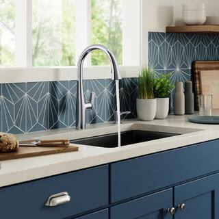 KOHLER Easmor Single-Handle Pull Down Sprayer Kitchen Faucet in Vibrant Stainless K-R30573-SD-VS