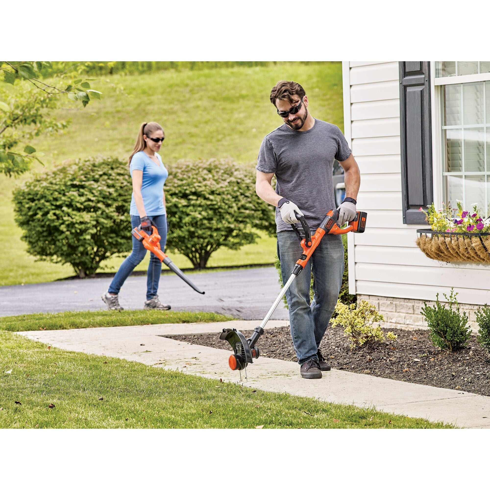 40V MAX* Lithium String Trimmer/Sweeper Combo Kit