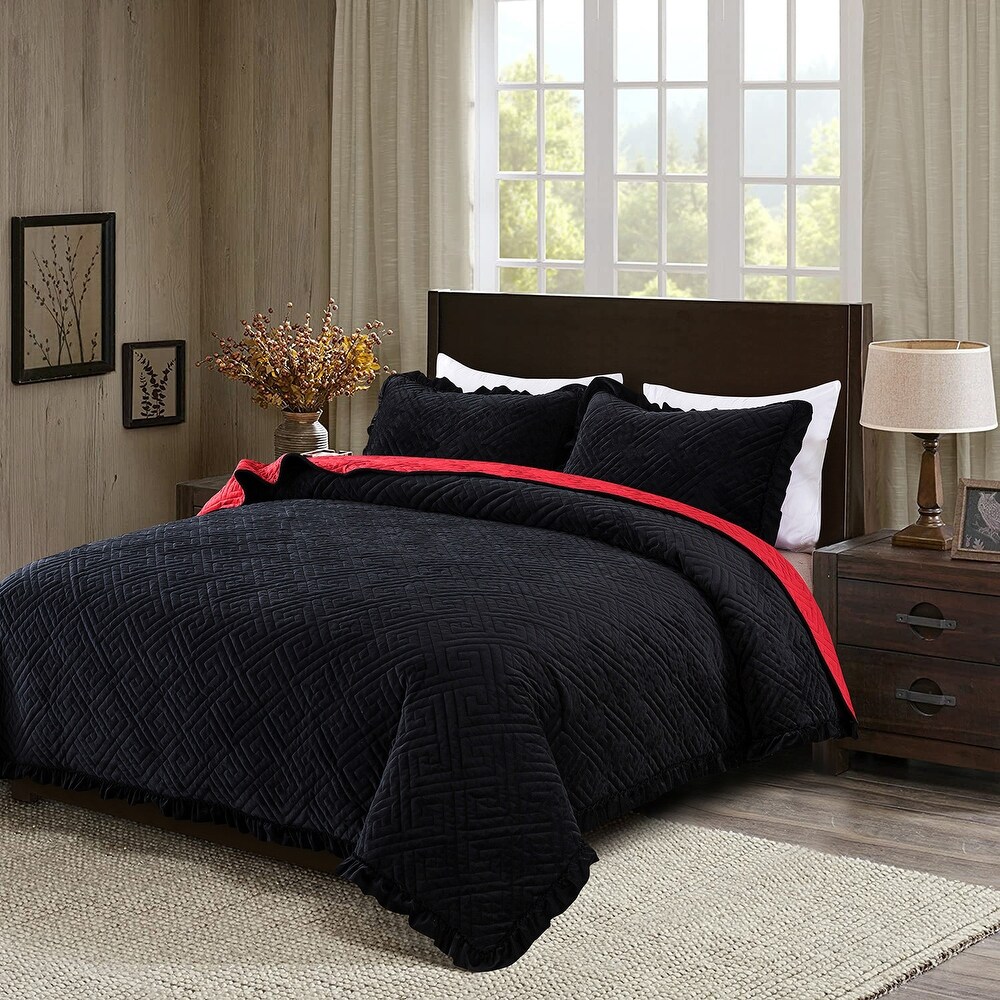 Lavish Plush Poly Velvet Quilt Set