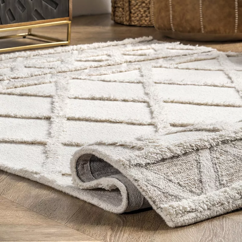 nuLoom Kenna Wool Shaggy High-Low Geometric Trellis Area Rug