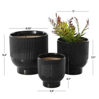 Litton Lane 9 in. 8 in. and 6 in. Small Black Ceramic Speckled Planter with Linear Grooves and Tapered Bases (3-Pack) 045224