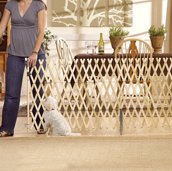 GMI Keepsafe Wooden Expanding Pet Gate