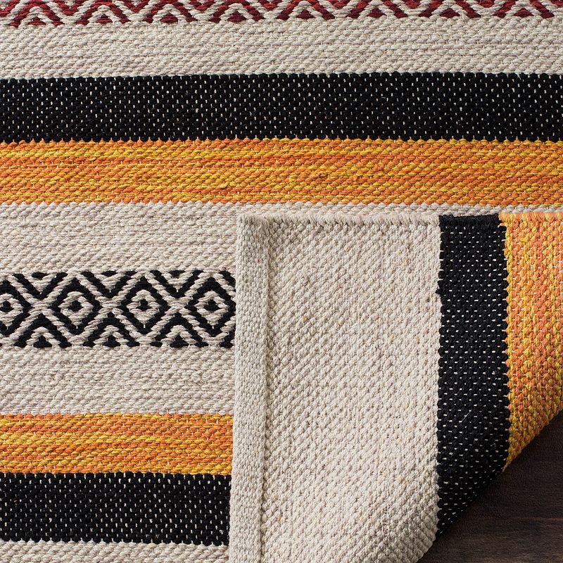 Safavieh Montauk Shana Striped Rug