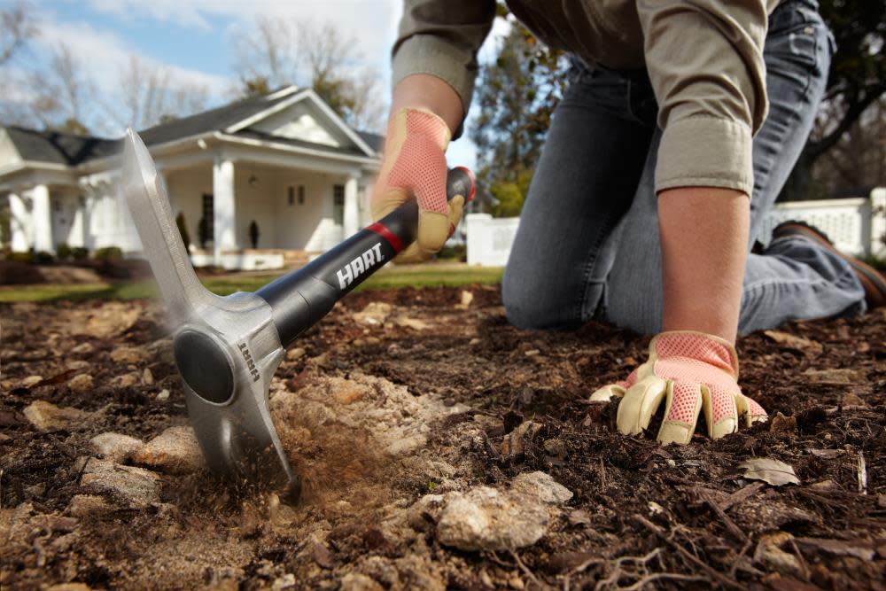 1.5 Lb. Mini Mattock with Power Fin and Offset Pick ;