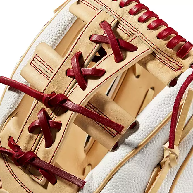 Wilson A2000 11.75 in. Infield Fast-Pitch Softball Glove