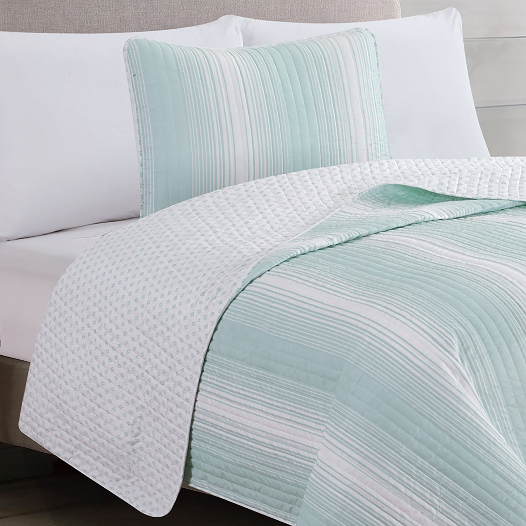 Great Bay Home Stripe Reversible Reversible Quilt Set With Shams  (Twin， Everette - Seafoam Blue)