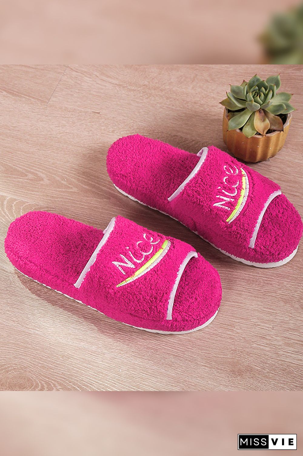 Nice Emrboidery Fleece Slippers