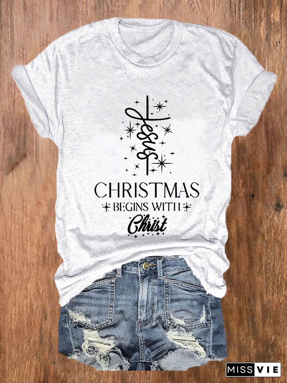 Women's Christmas Begins with Jesus Print O-Neck T-Shirt