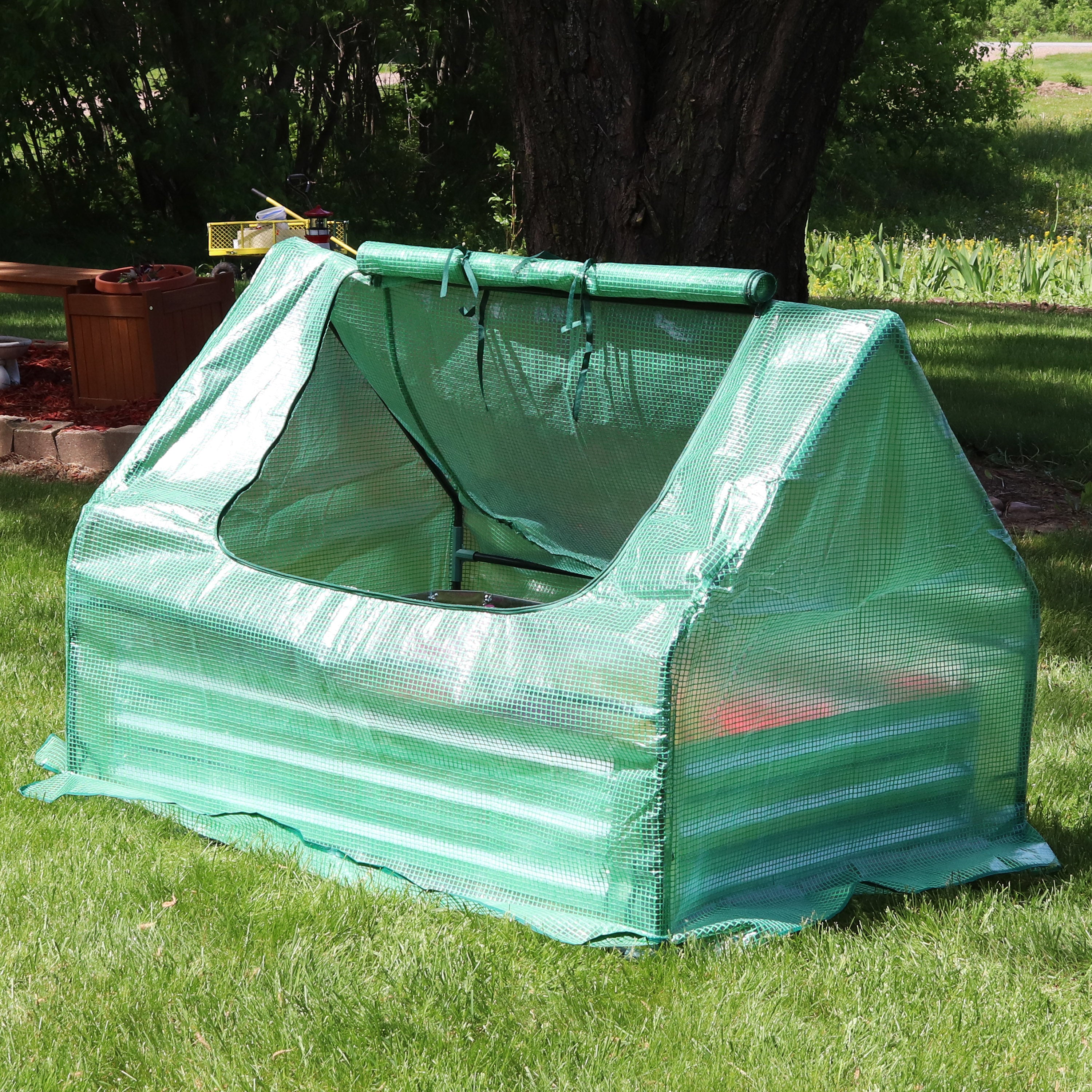 Sunnydaze Steel Raised Garden Bed with Greenhouse Cover - Green - 4' x 3'