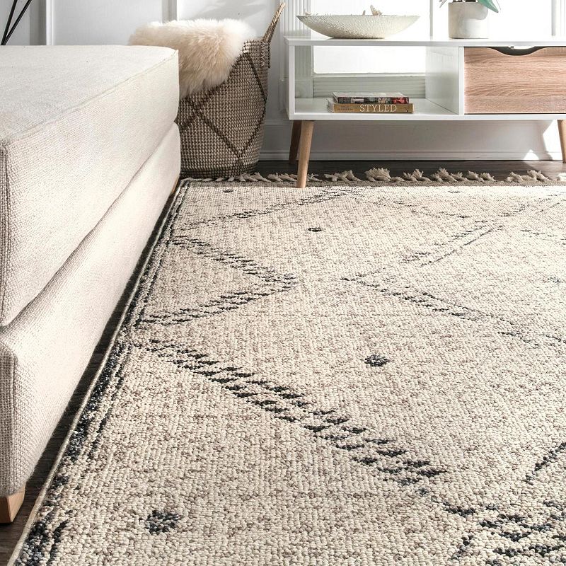 nuLOOM Camilla Moroccan Tassel Area Rug