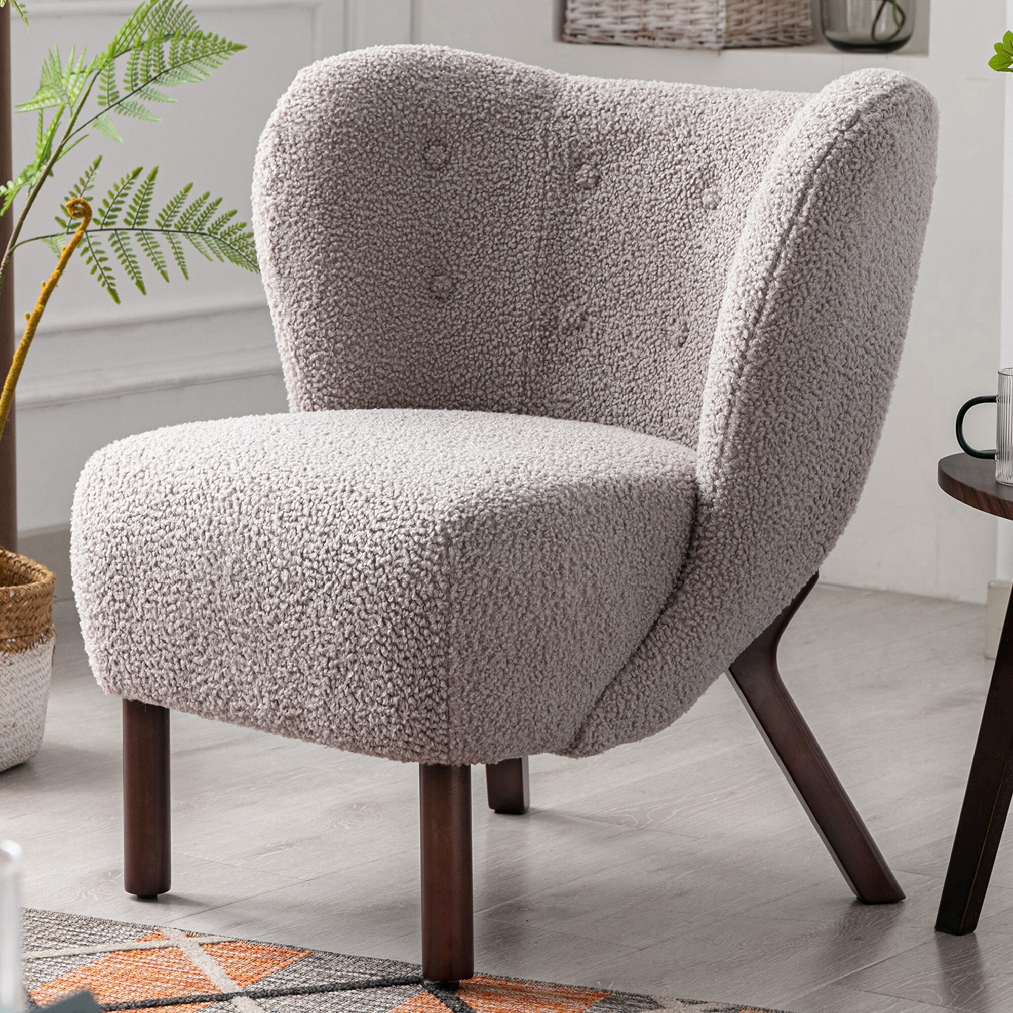 Modern Accent Chair with Lambskin Sherpa Wingback Tufted Side， Solid Wood Legs