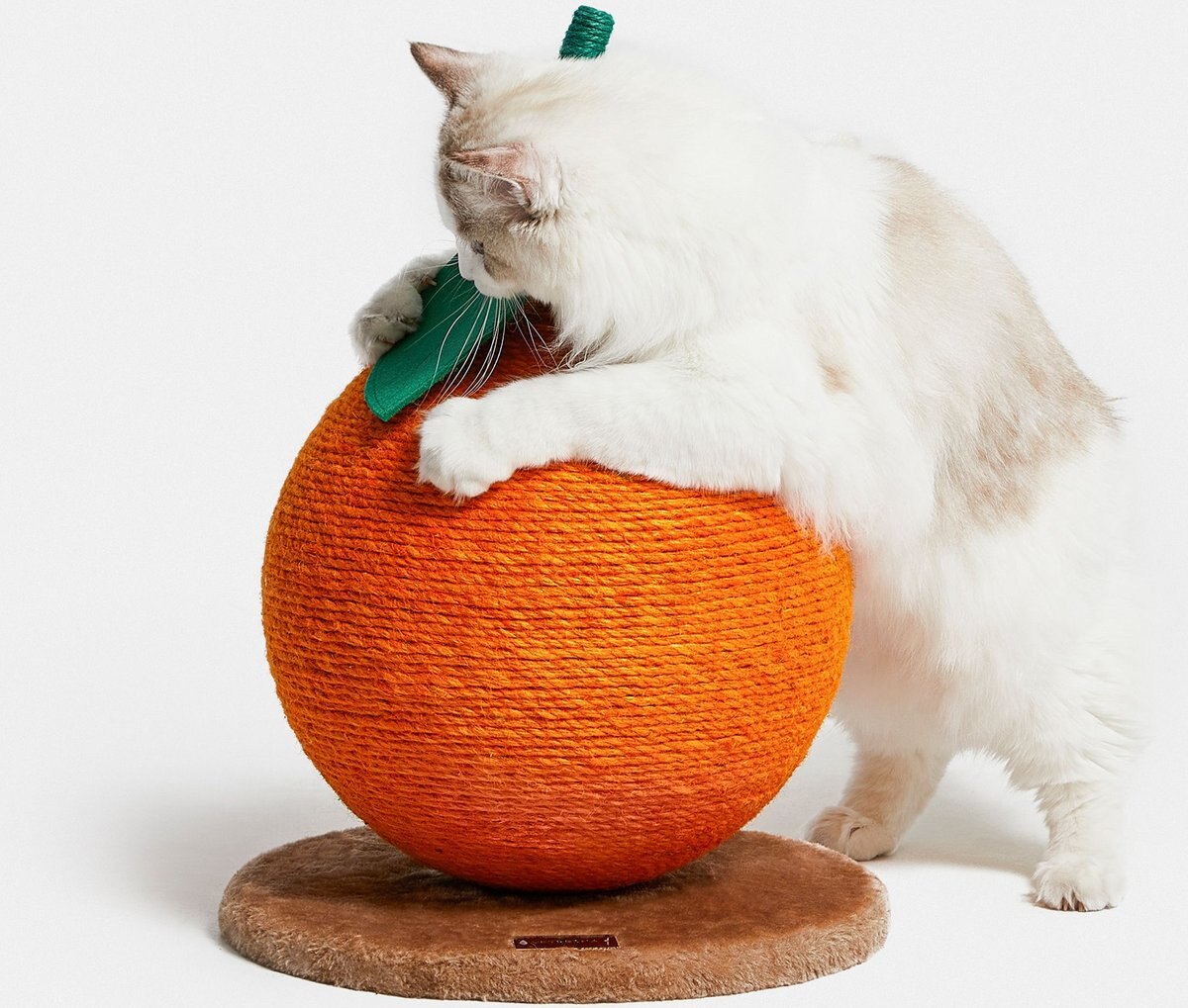 VETRESKA Tangerine Scratching Ball Cat Toy