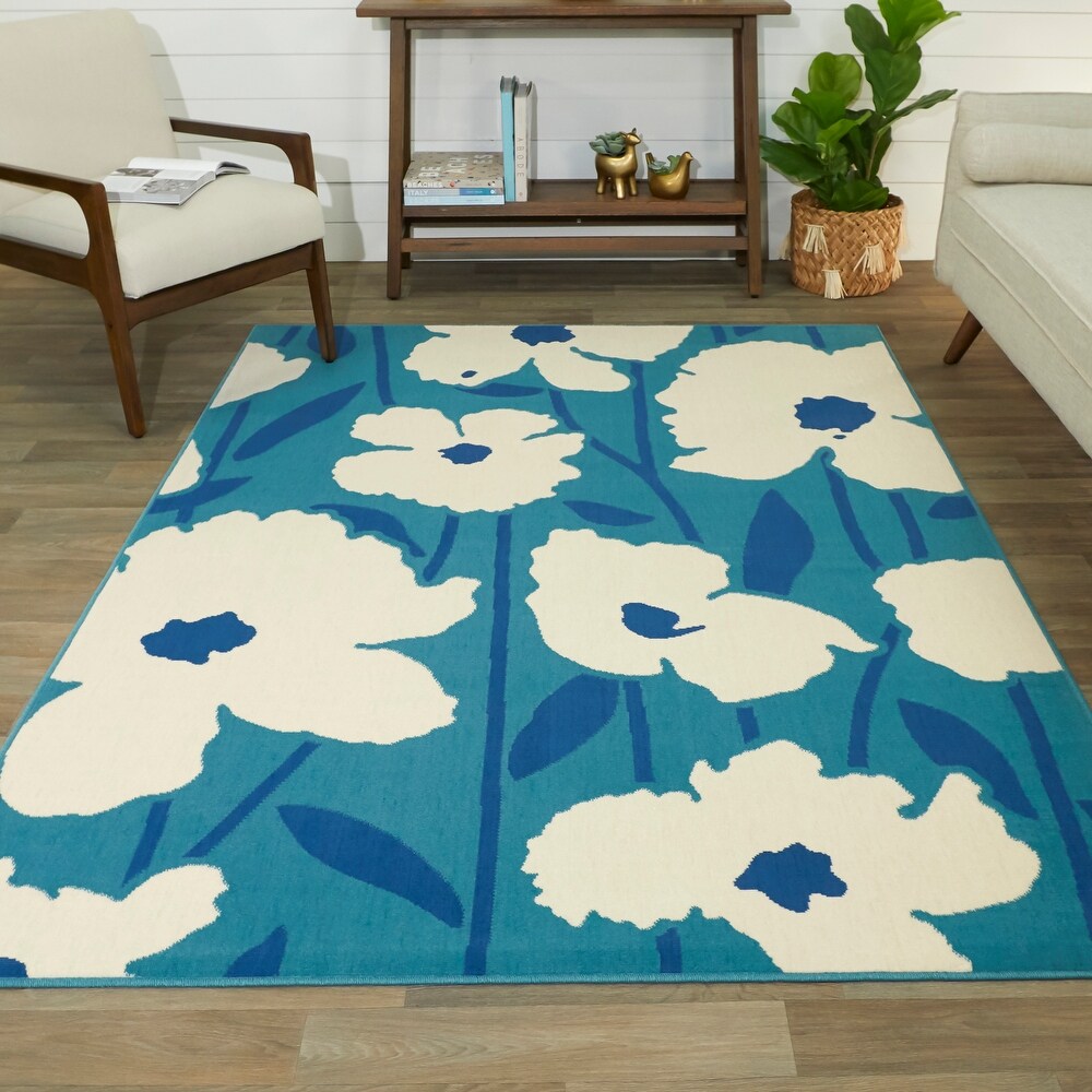 Hester Floral Indoor/Outdoor Area Rug