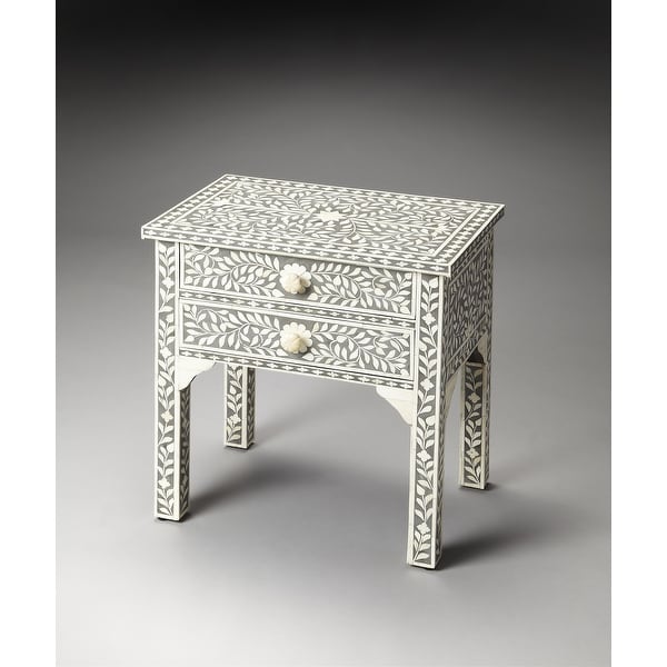 Handmade Butler Vivienne Gray Bone Inlay End Table (India)