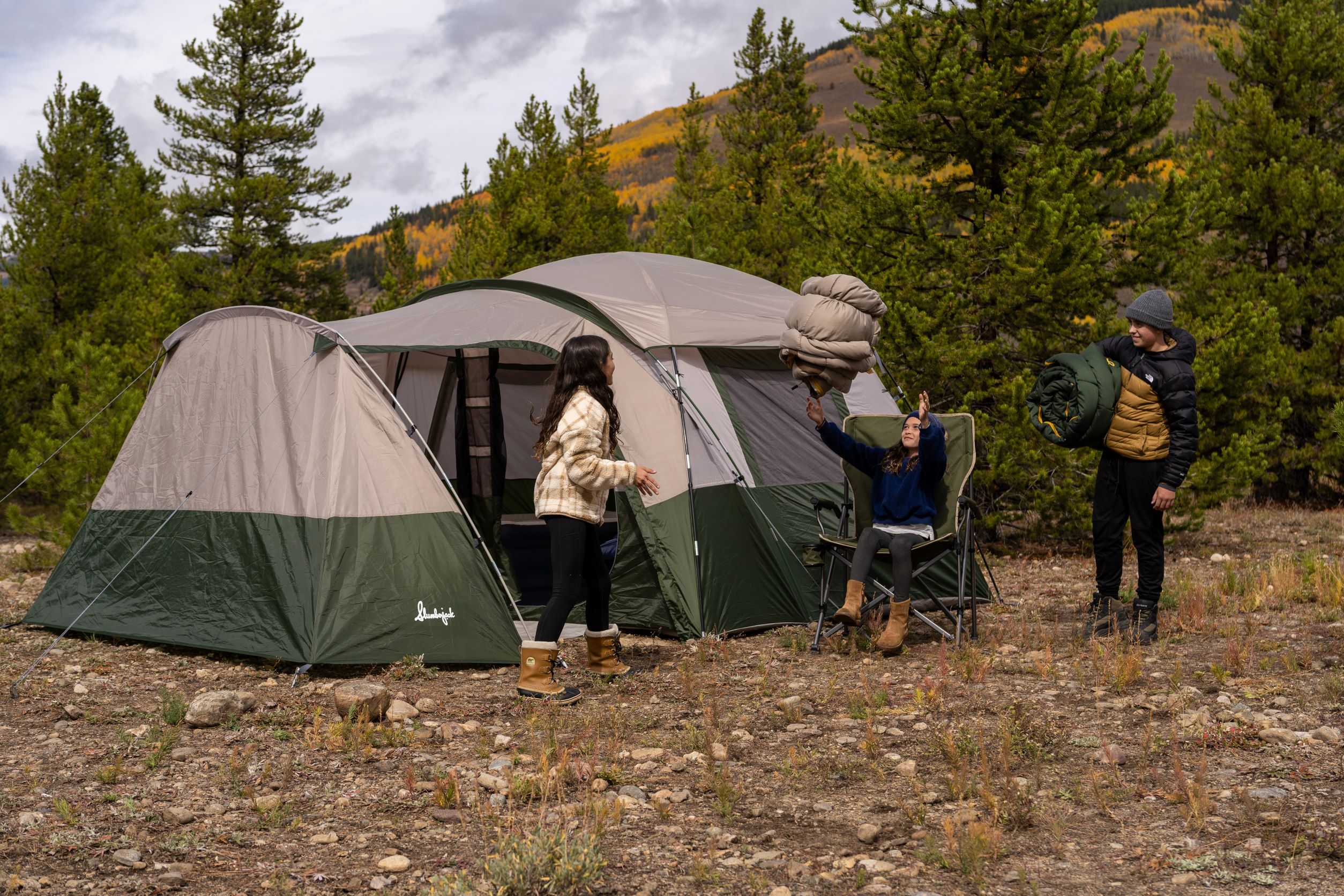 Slumberjack Spruce Creek 6 Person Dome Tent， with Garage Style Vestibule