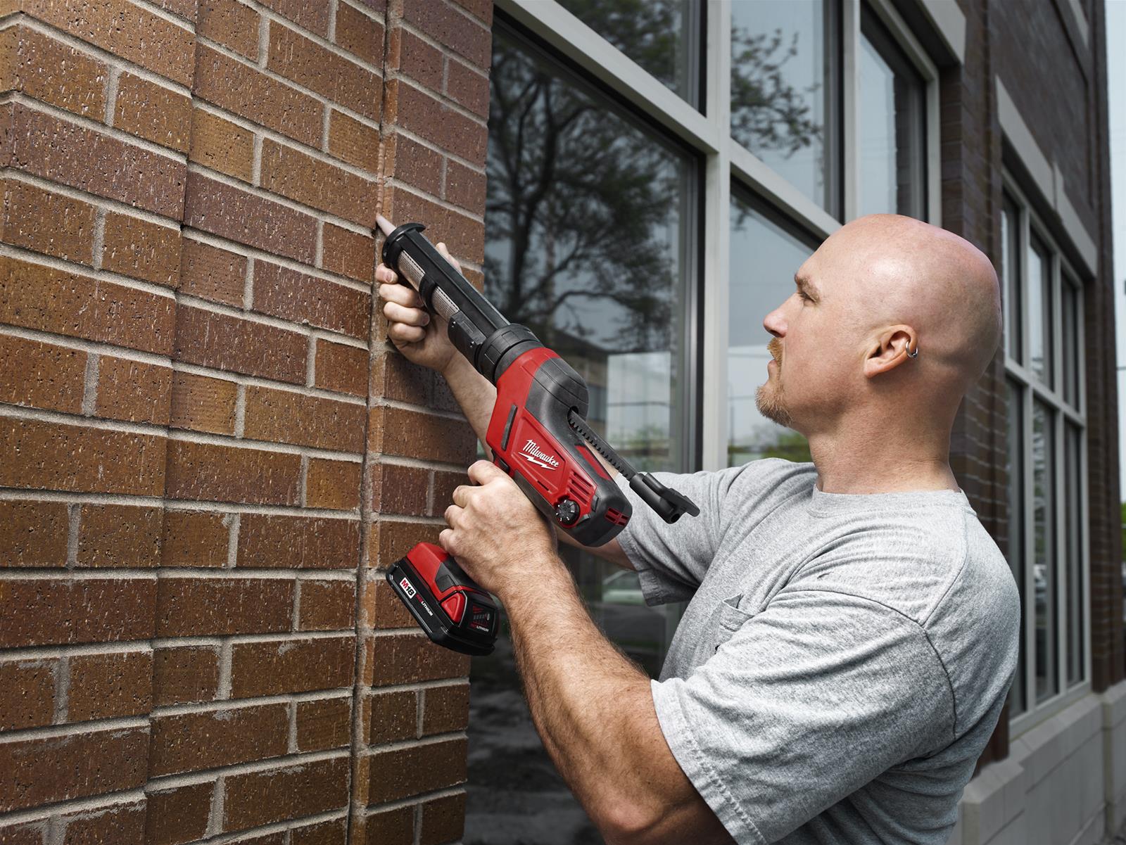 Milwaukee Tool 2641-20 Milwaukee M18 Cordless Caulk and Adhesive Guns