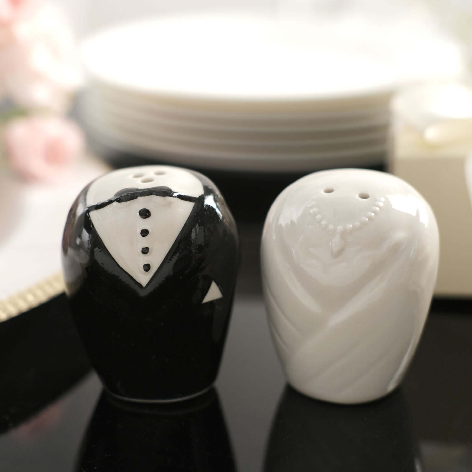 Bride/Groom Ceramic Salt And Pepper Shaker Party Favors Set, Wedding Favors in Pre-Packed Gift Box 2.5