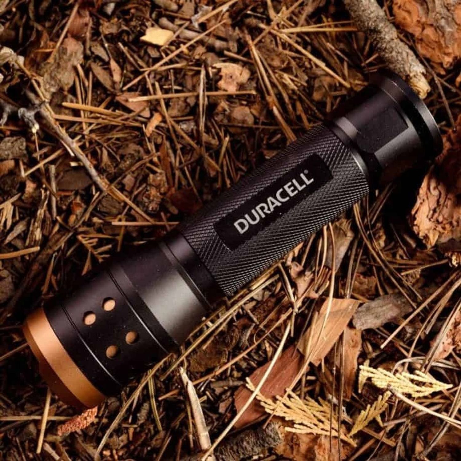 Aluminum Focusing LED Flashlight by Duracell Inc. DUR7128DF700