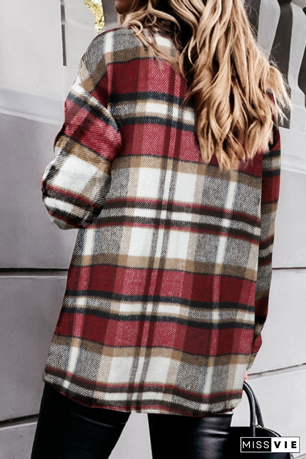 Geometric Plaid Print Pocketed Shirt