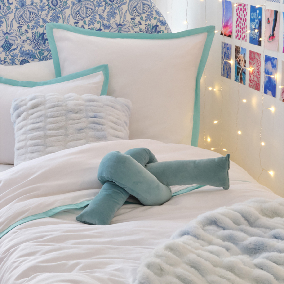 Dormify Zoe Knot Shaped Pillow