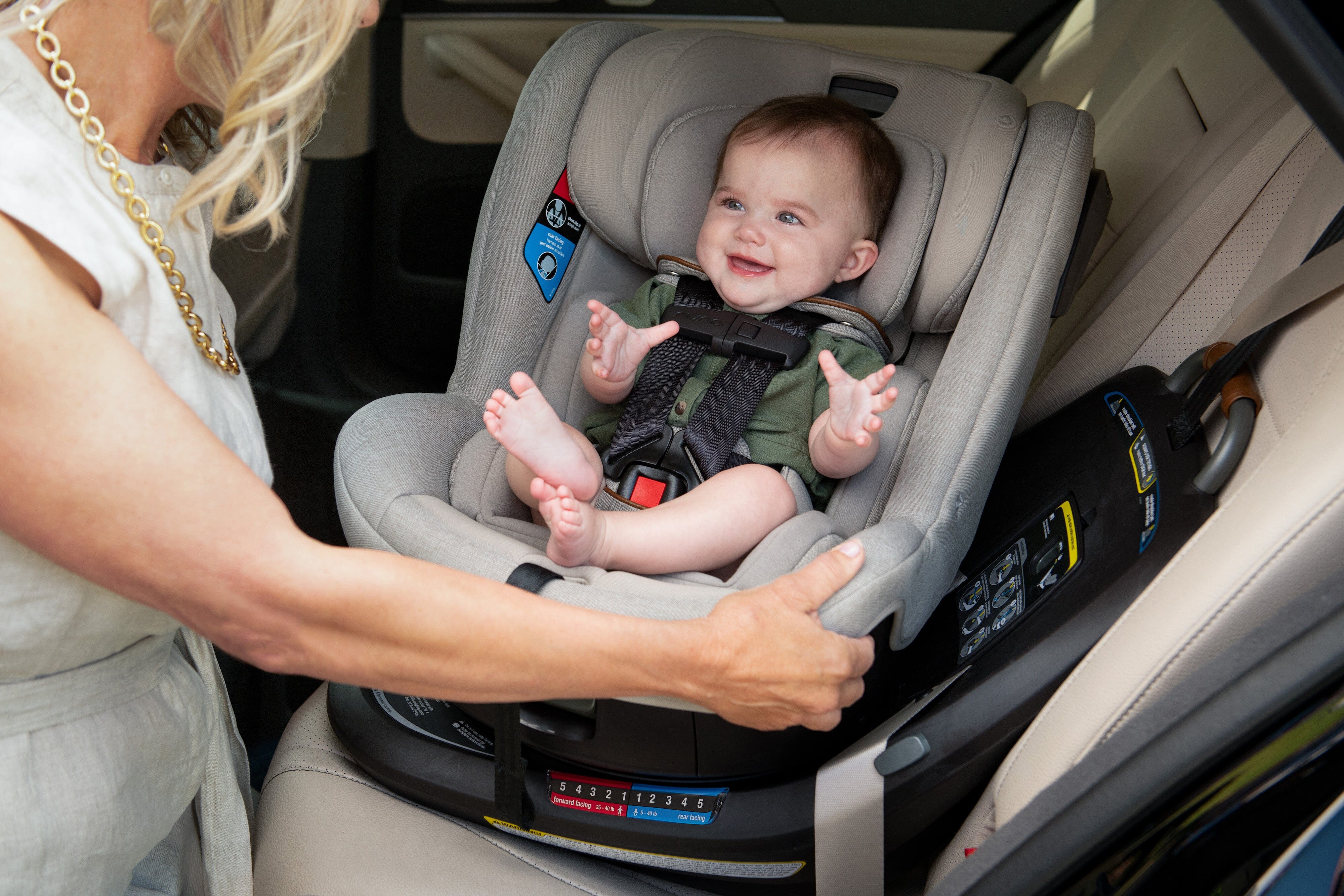 nuna-revv-rotating-convertible-car-seat