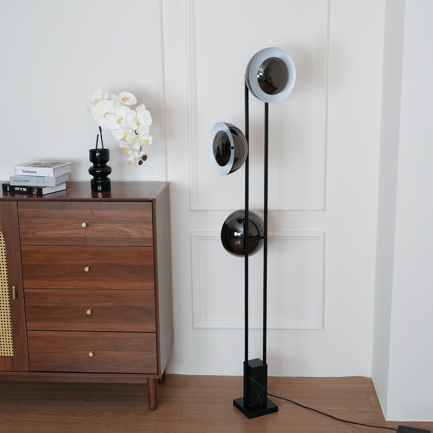 O3 Floor Lamp