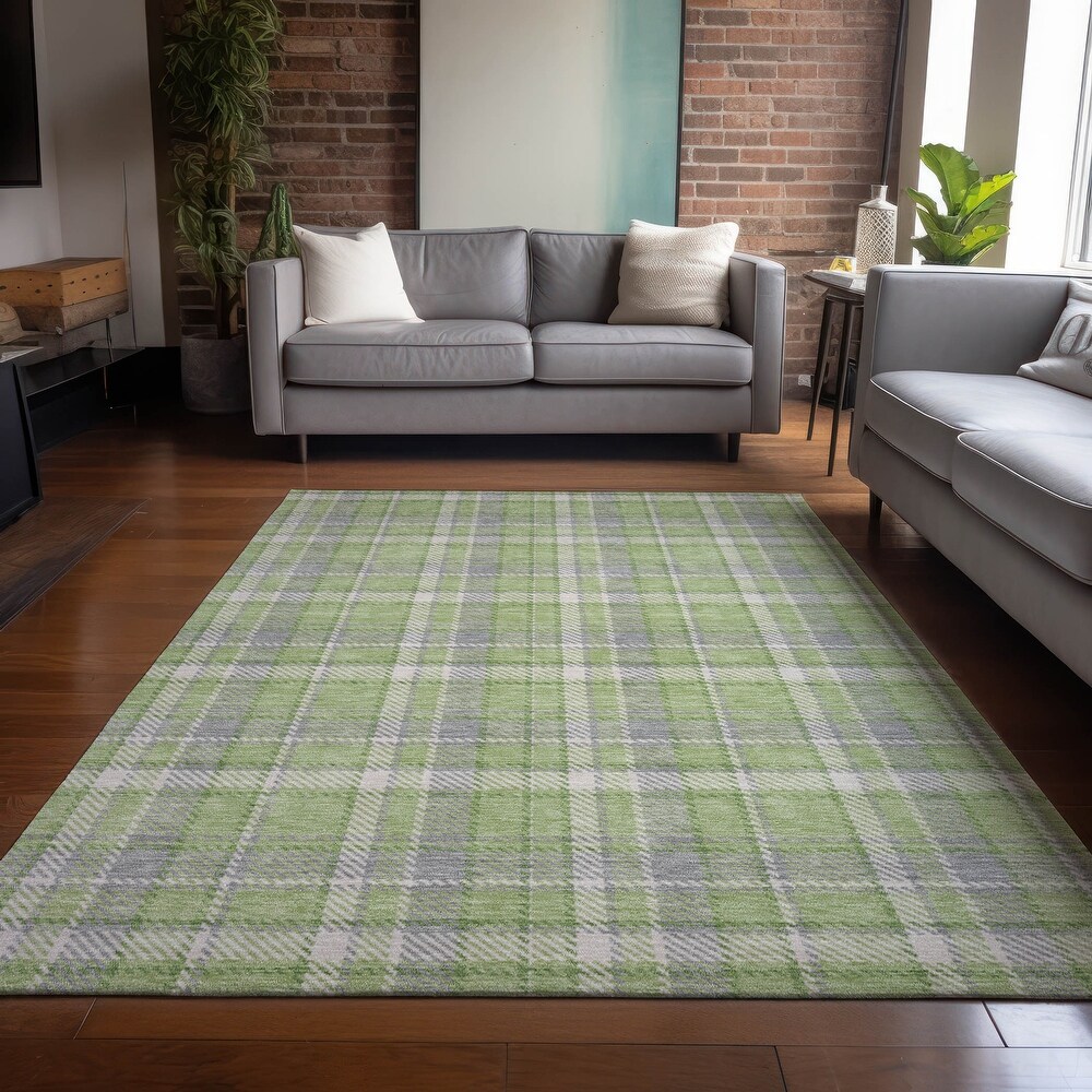 Machine Washable Indoor/ Outdoor Traditional Plaid Chantille Rug