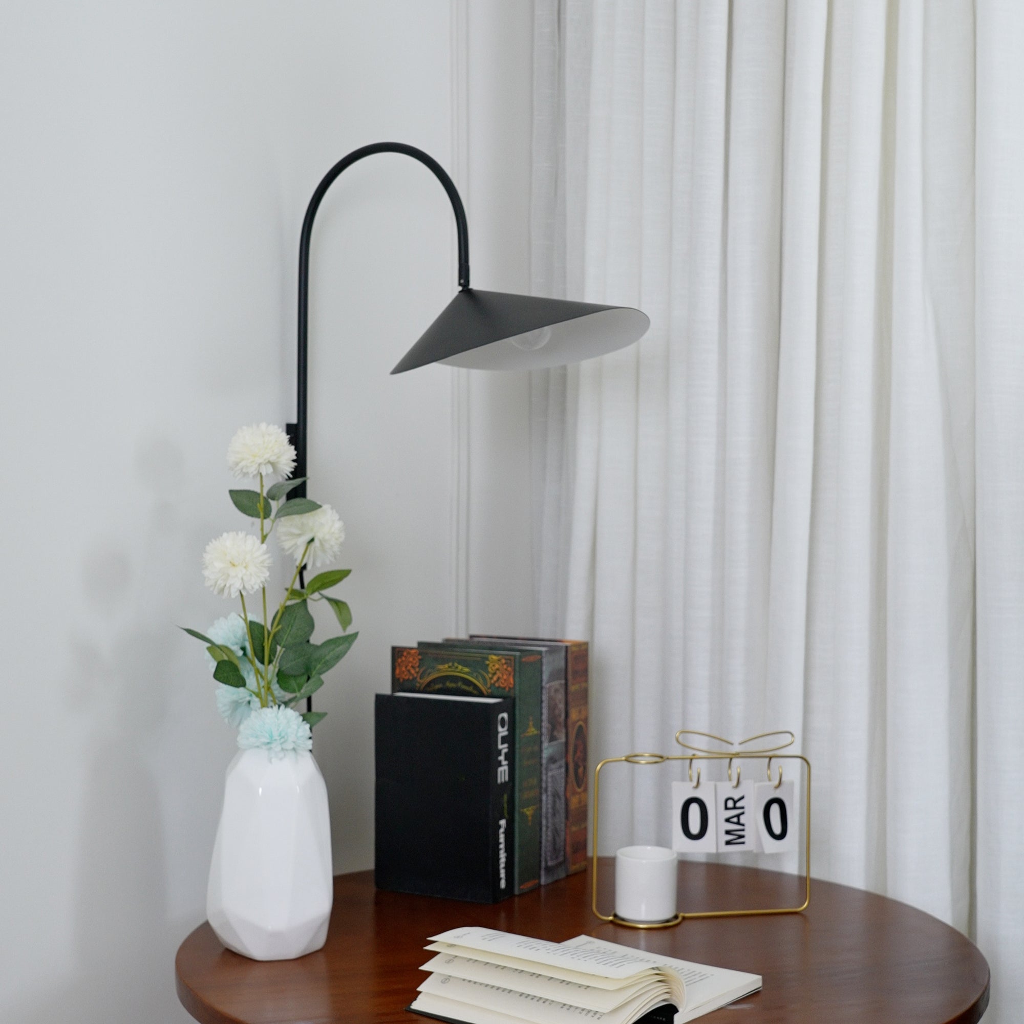 Arum Swivel Plug-in Wall Lamp