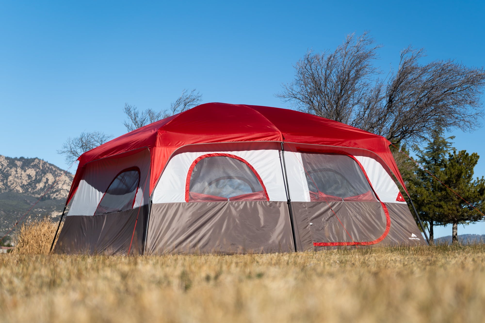 Ozark Trail Hazel Creek 14-Person Family Cabin Tent， with 2 Rooms， Red