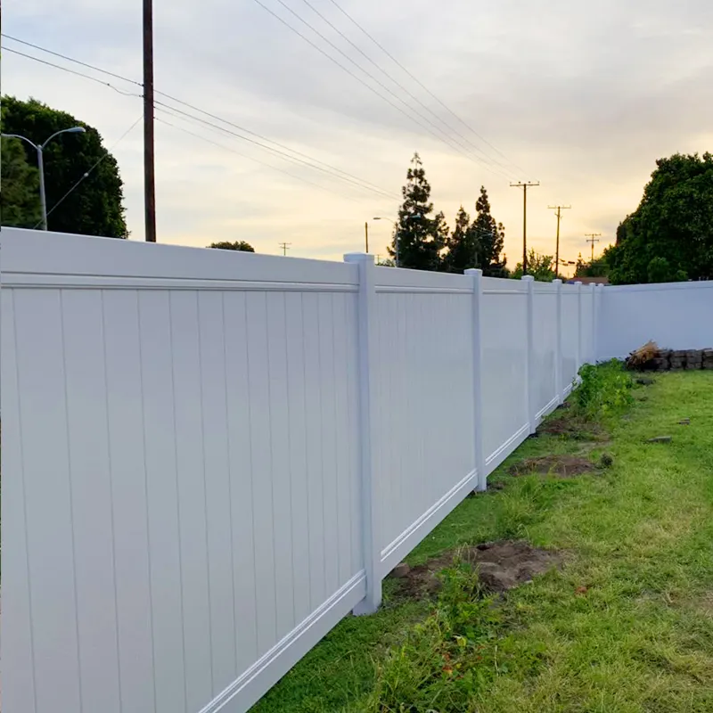 Fentech Manufacturer supply 8x8 vinyl fencing