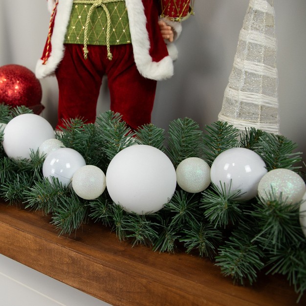 Northlight 6 x27 White Shatterproof Ball 3 finish Christmas Garland