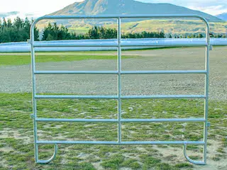 High quality factory supply galvanized farm yard livestock cow cattle fence panels