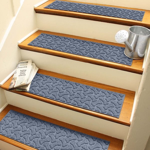 Bungalow Flooring Waterhog Dog Bone Stair Tread， 4 count