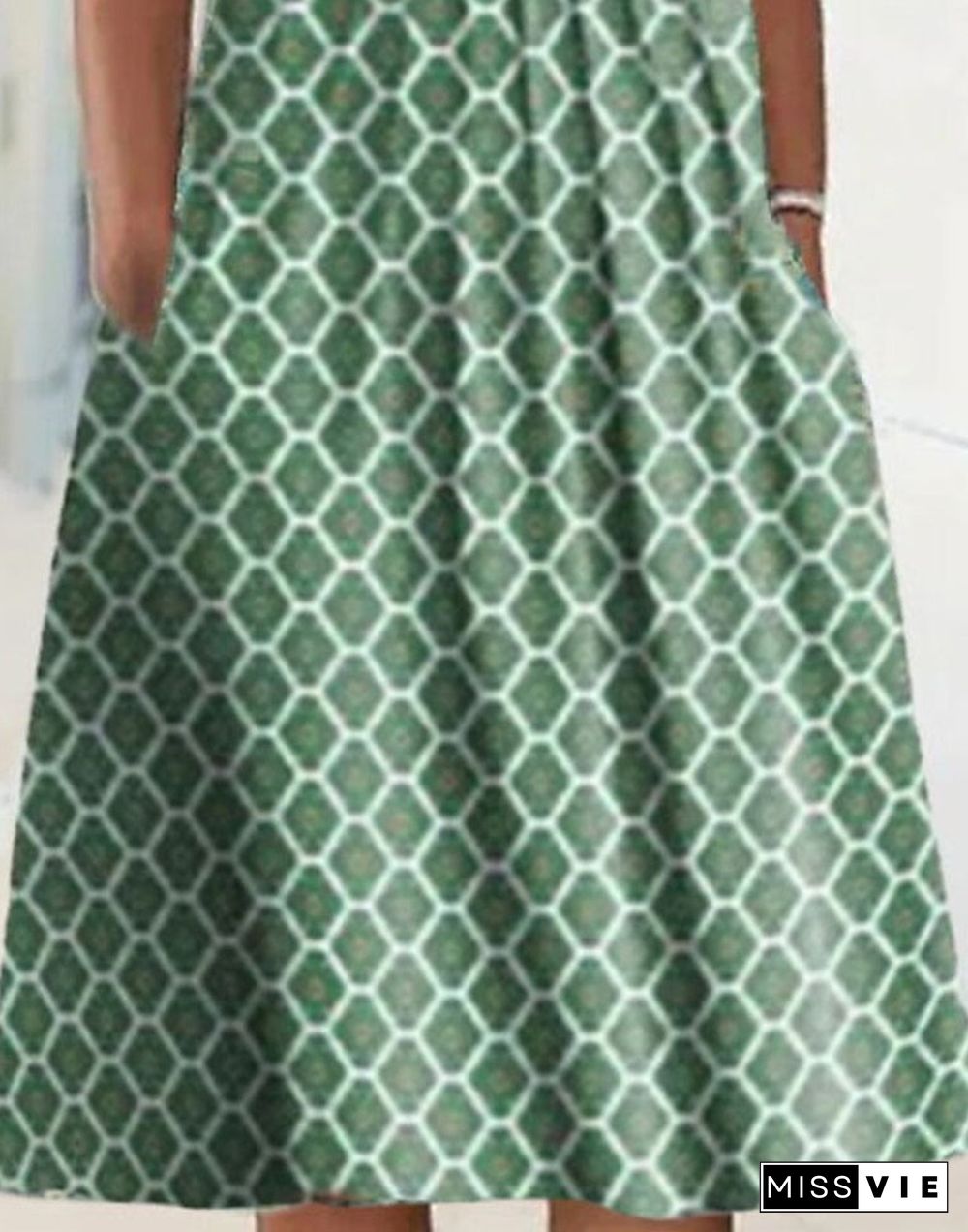 Women's Green Short Sleeve Scoop Neck Graphic Printed Midi Dress