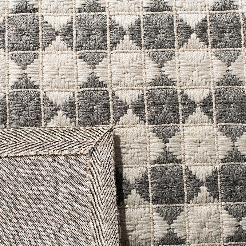 Safavieh Natura Elana Diamond Rug