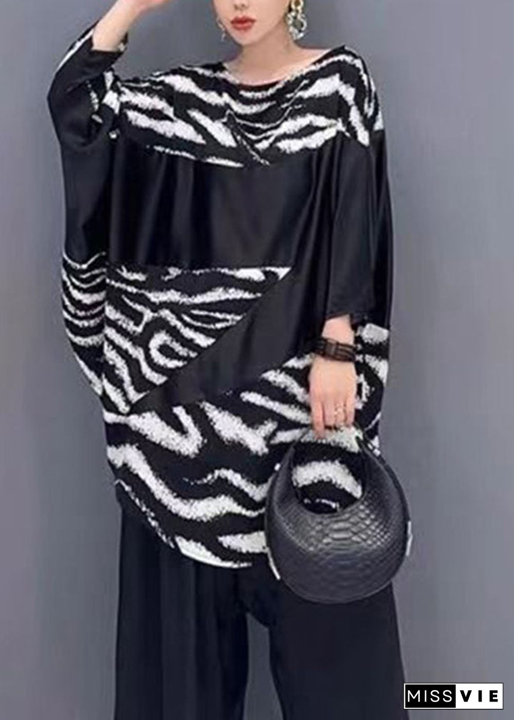 Fashion Black White Striped O-Neck Patchwork Silk Shirt Summer